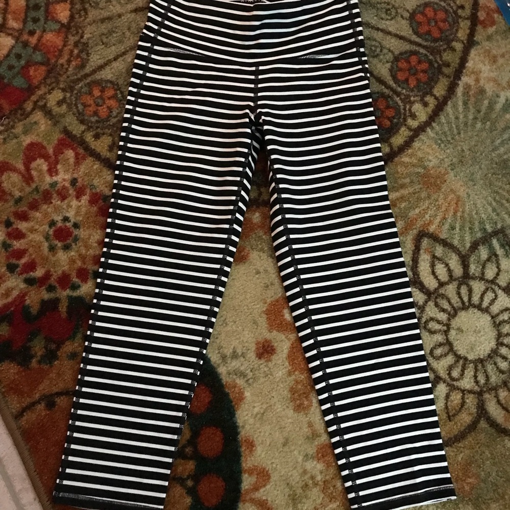 Athleta capris -small (tall)